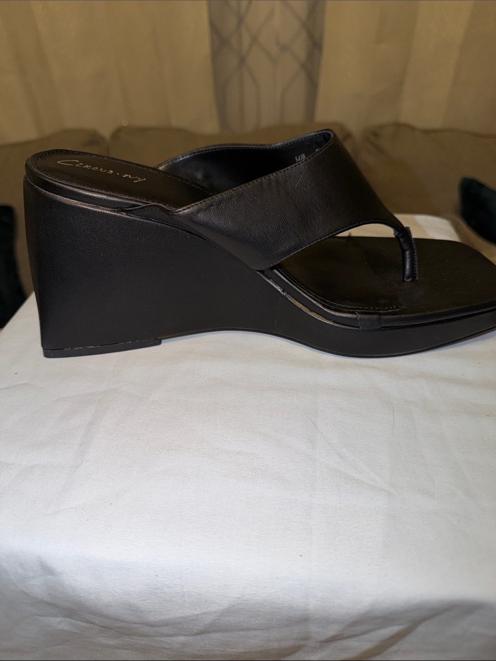 Circus by Sam Edelman Black Wedge Thong Sandal — Smooth Slip-On - Picture 4 of 7